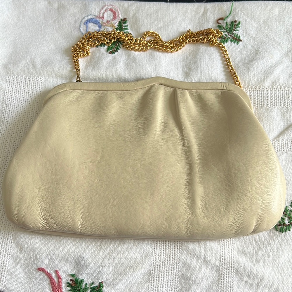 Hand clutch purse